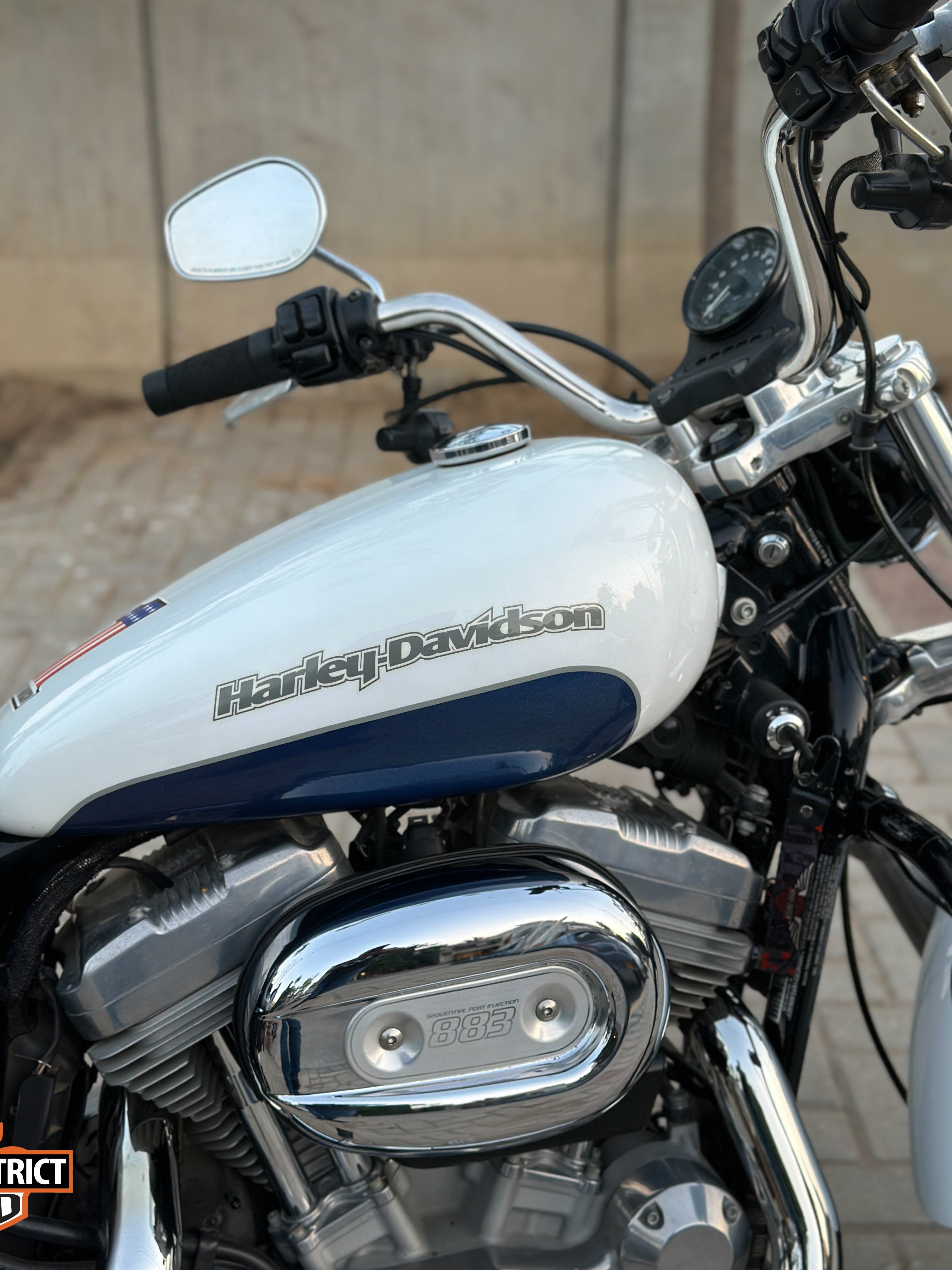 SPORTSTER SUPERLOW (XL883L) 2015